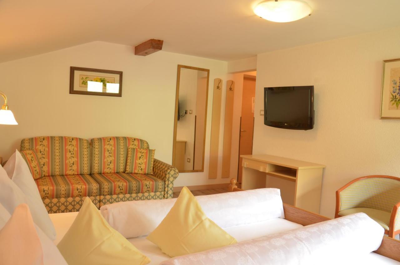 Hotel Karin Tirolo Esterno foto