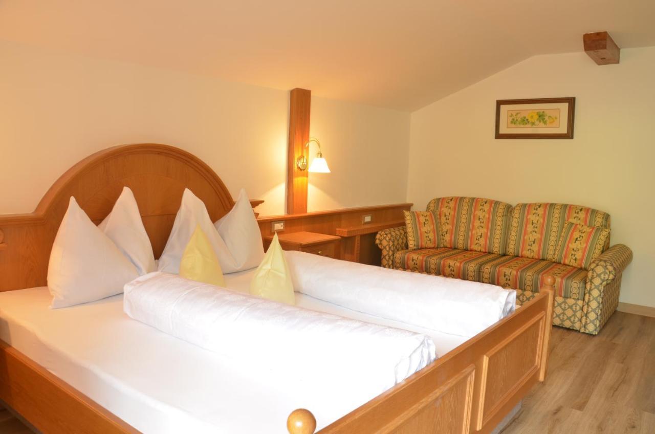 Hotel Karin Tirolo Esterno foto