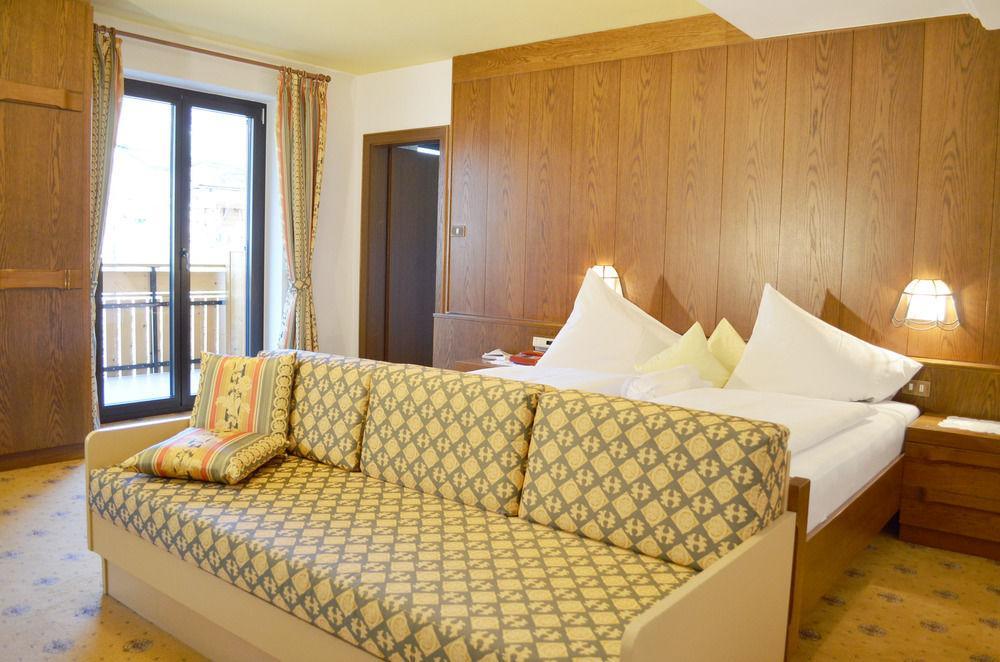 Hotel Karin Tirolo Esterno foto