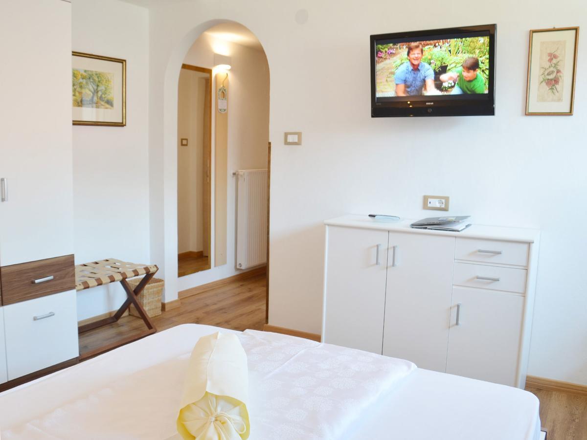 Hotel Karin Tirolo Esterno foto