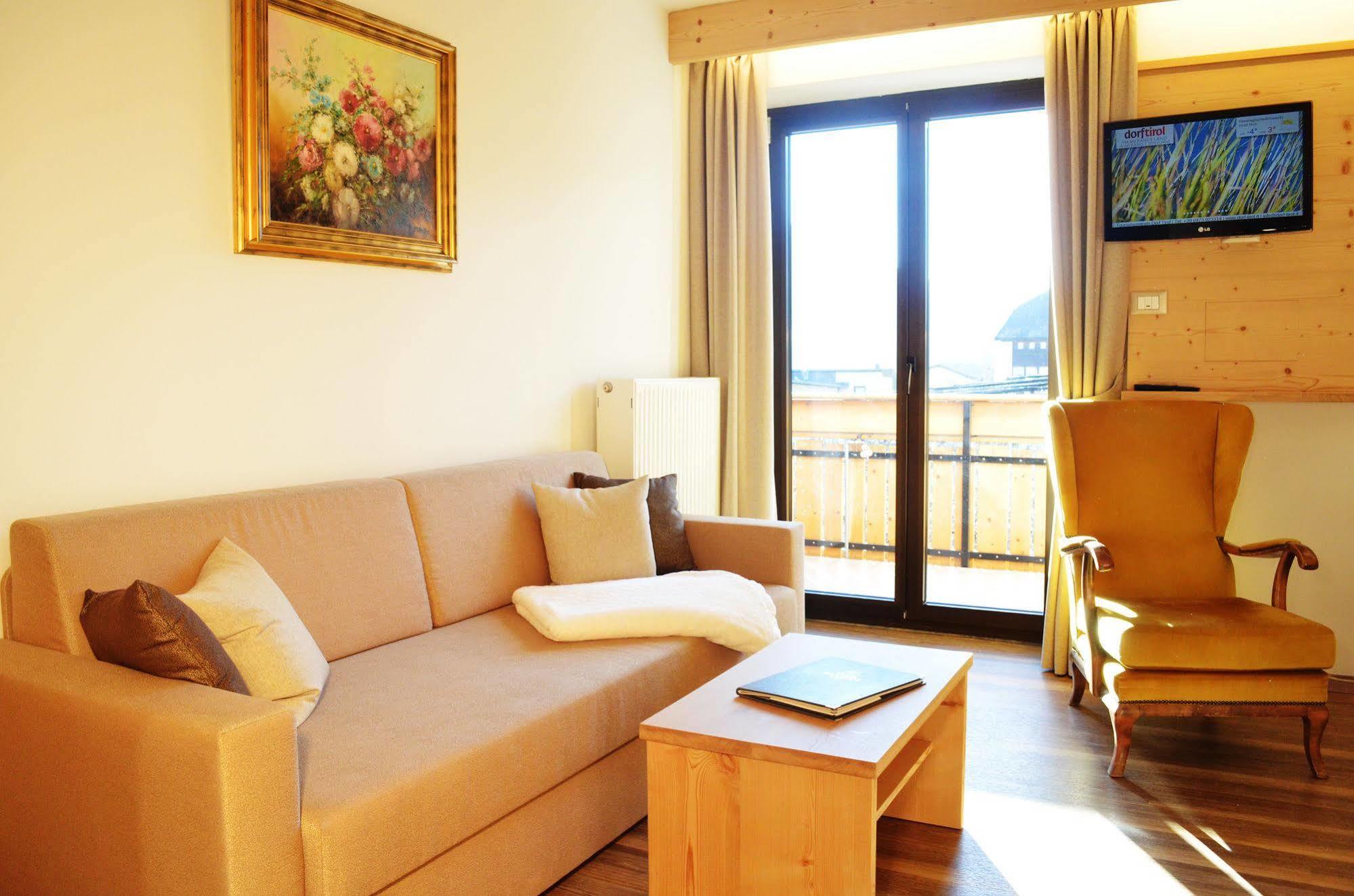 Hotel Karin Tirolo Esterno foto